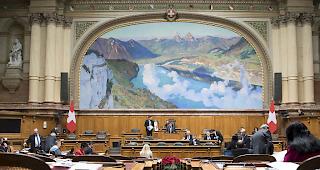 Gesetzesprojekte sollen laut Nationalrat ein &laquo;Preisschild&raquo; erhalten.