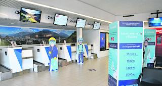 Check-in. Ungewisse Zukunft: Rund zwei Wochen vor dem geplanten Flugbetrieb verliert die britische Fluggesellschaft PowdAir ihren Hauptinvestor. 