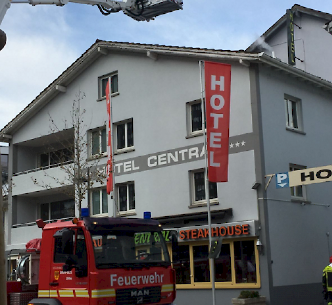 In Glis musste am Freitagmorgen die Feuerwehr zu einem Kaminbrand ausrücken.