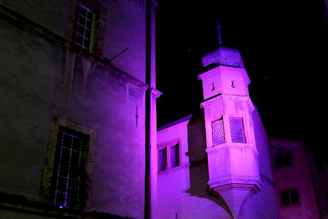 Mit wenig Licht erstrahlte das Stockalperschloss in einem völlig neuen Gewand.