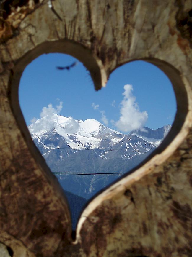 Restaurant GIW, oberhalb Visperterminen, mit Blick auf Weisshorn.