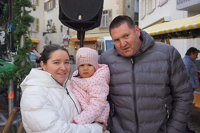 Irma (40), Noemi (3) und Roger Kämpfen (45) aus Ausserberg.