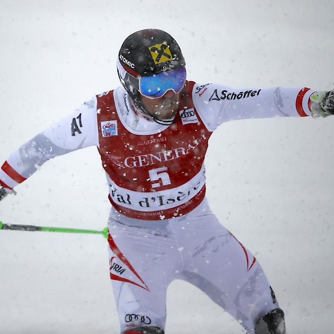 Marcel Hirscher kämpft sich ins Ziel.