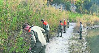 Ausbildung. Systematische Personen- und Spurensuche unter einer konzentrierten und disziplinierten F&uuml;hrung. 