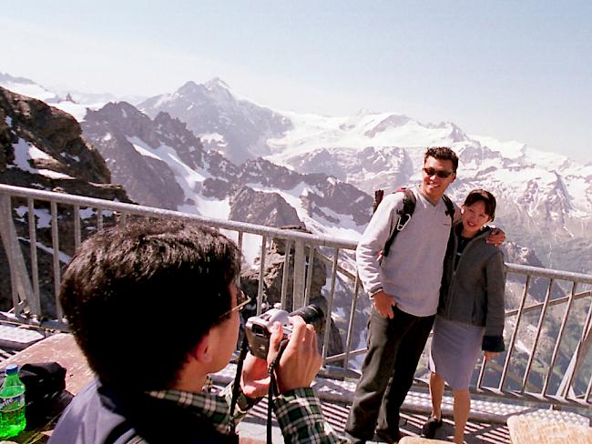 Asiaten kommen meist in Gruppen und rauschen durch die Zentralschweiz oder das Berner Oberland. (Archivbild)