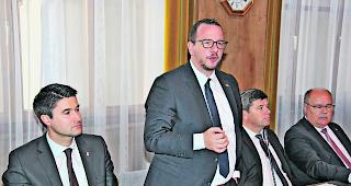 Gescheitert. Die beiden Oberwalliser C-Parteien mit Aron Pfammatter (links), CSPO, und Philipp Matthias Bregy von der CVPO konnten sich nicht durchsetzen, das Dekret f&uuml;r den Wahlmodus zu verl&auml;ngern. 