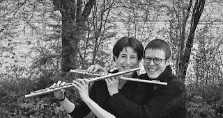 Fl&ouml;tistinnen. Ursula Gertschen (links) und Livia Bergamin sind am Stephanstag in Blatten ob Naters zu h&ouml;ren.  