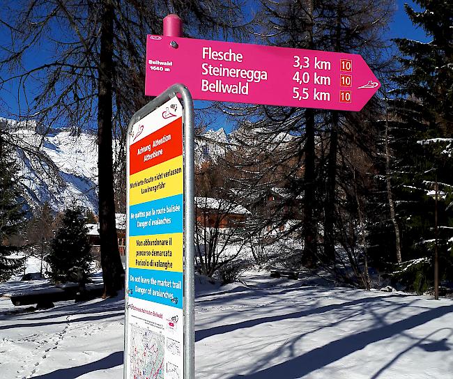 Neu in Bellwald. Nach Vorgaben des Schweizerischen Schneeschuhverbands (SSV) beschilderte Schneeschuhtrails