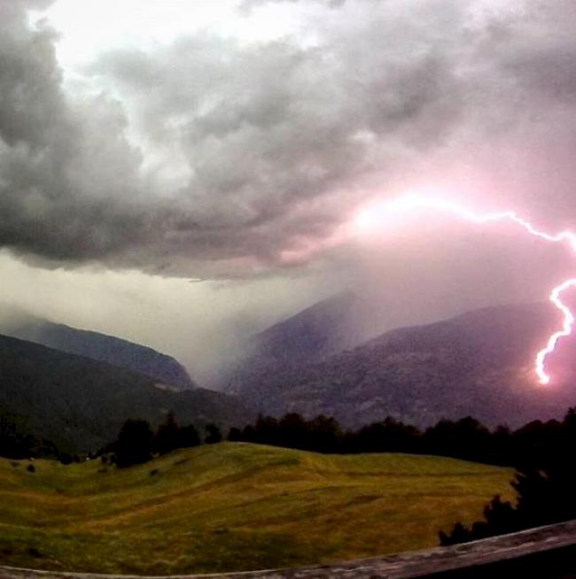 Blitzeinschlag bei Burgen in Törbel im August 2017