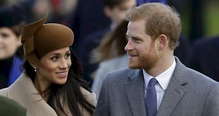 Prinz Harry und seine Verlobte Meghan Markle auf dem Weg zum Weihnachtsgottesdienst in Sandringham.