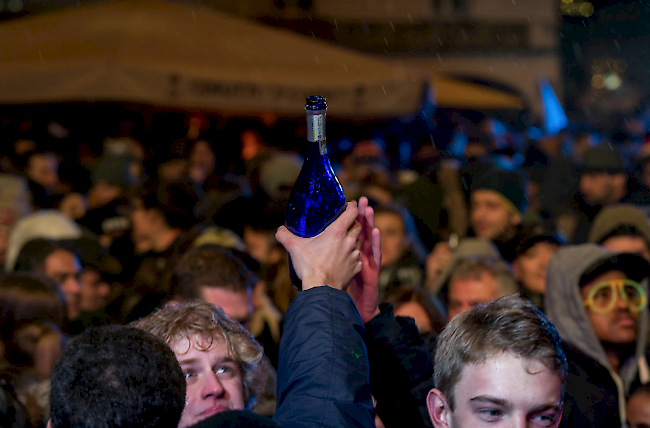 Die Kantonspolizei Wallis zieht eine positive Bilanz zum Silvester 2017/18.