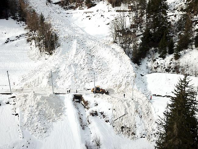 Trassee MGBahn Zug Lawine St. Niklaus