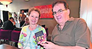 Mitmachen. Hannelore Tsokhim-Bumann, Mitglied von &laquo;Saveur du Valais&raquo;, und Alain de Preux, Gr&uuml;nder und Generalsekret&auml;r dieses Vereins, sind sich einig: &laquo;Mitmachen lohnt sich.&raquo; 