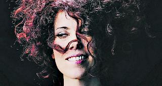 Visp. Die in Visp geborene Franziska Abgottspon ist als Eloui fixer Bestandteil der Wiener Musikszene. 