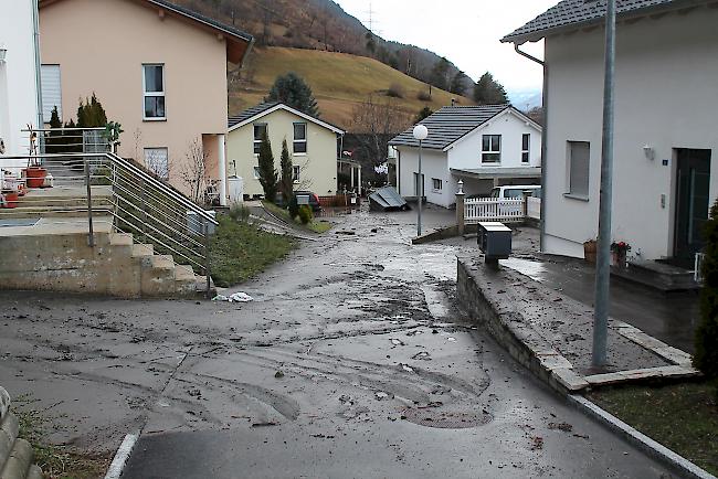 Evakuation aufgehoben. Die Einwohner der «Chalchgasse» können zurück in die Häuser.