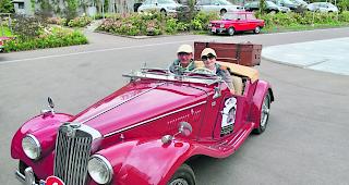 Edler Schlitten. F&uuml;r Thomas Ruepp stellt das &laquo;Bellwald Classic&raquo; nicht das erste OldtimerRennen dar. 