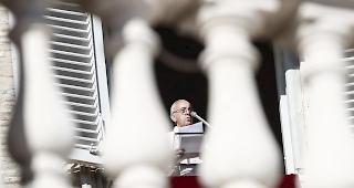 Papst Franziskus ist wegen Aussagen zu einem Missbrauchsfall in Chile in die Kritik geraten.