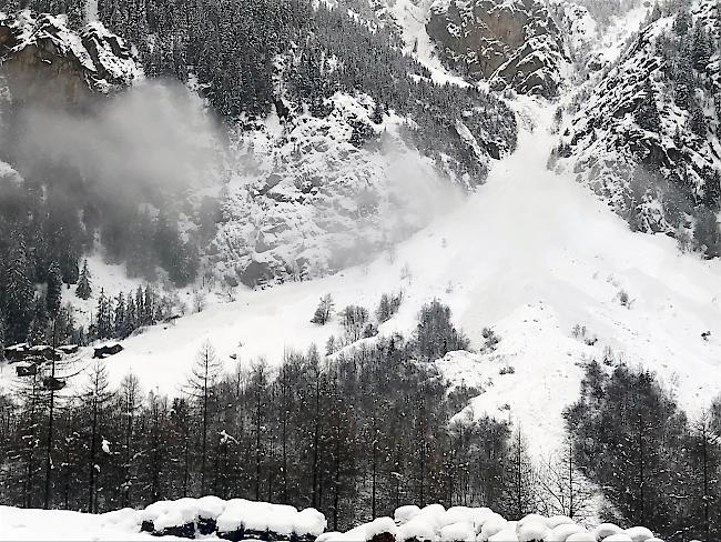 Auch beim Blattbach wurden am Montag erneut mehrere Lawinenniedergänge verzeichnet.