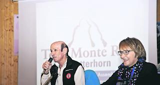 Engagiert. Roland Nanzer und Beatrice Meichtry er&ouml;ffnen die GV. 