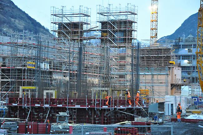 Die Bauarbeiten am Ibex-Komplex laufen auf Hochtouren. Weitere Wetterkapriolen könnten zu Verzögerungen führen.