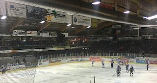 Am Freitag spielte der EHC Visp (in weiss) zum 3. Mal in dieser Saison in Langenthal.