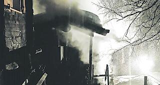 Huberhaus in Brand. Die Feuerwehr konnte das Feuer l&ouml;schen, bevor es auf das ganze Geb&auml;ude &uuml;bergriff. 