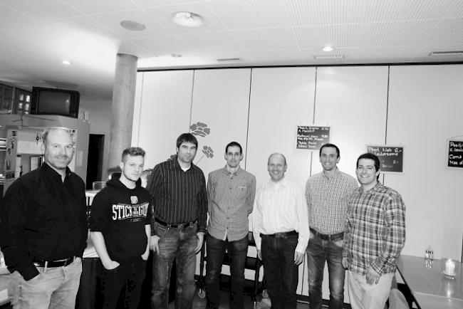 Aktiv. Der Vorstand der AMVO (v. links): Angelo Zeiter, Patrick Blatter, Damian Eyer und Marco Andenmatten, Martin Karlen, Christoph Furrer (Präsident), Alessandro Marino. 