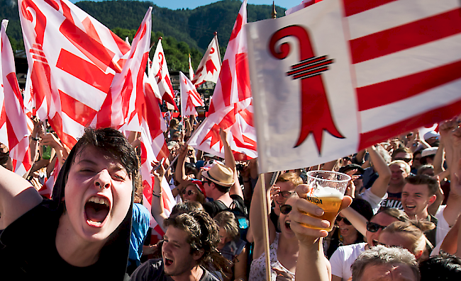 Keine versöhnlichen Töne, auch sieben Monate nach dem Urnengang: Im bernjurassischen Städtchen Moutier gibt es weiterhin Widerstand gegen den Wechsel zum Kanton Jura.