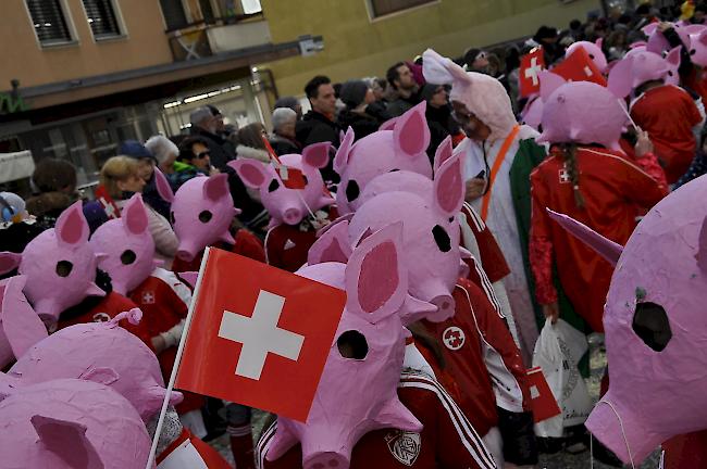 Impression vom Kinderumzug durch die Belalpstrasse in Naters.