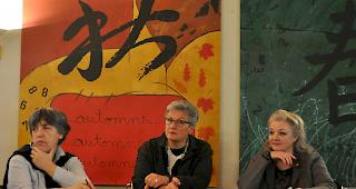 Weibeln f&uuml;r eine neue Verfassung: Lina Hosennen-Fux, Madeleine Kuonen-Eggo und Iris K&uuml;ndig Stoessel (von links) vertreten im Initiativkomitee das Oberwallis.