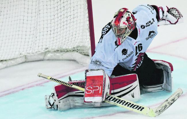 Torhüter Reto Lory und der EHC Visp, sechs Gegentore im Test gegen Langenthal. 