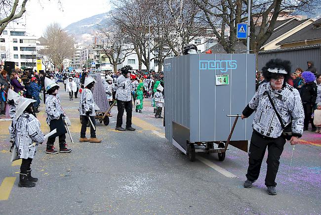 Impressionen aus dem Kinderumzug in Glis.