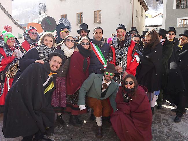 Die Delegation aus Domodossola mit Stadtpräsident Lucio Pizzi erwies dem Polentafest die Ehre.