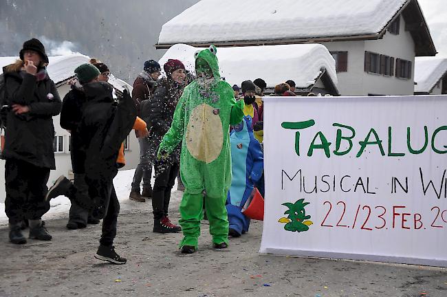 Impressionen des grossen Lötschentaler Fasnachtsumzugs.