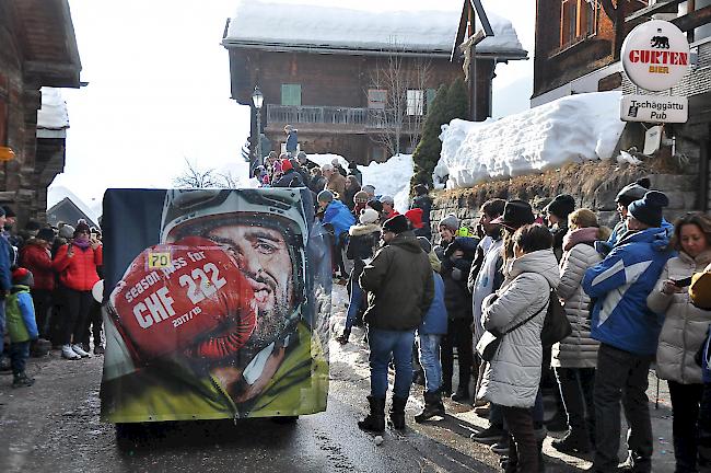 Impressionen des grossen Lötschentaler Fasnachtsumzugs.