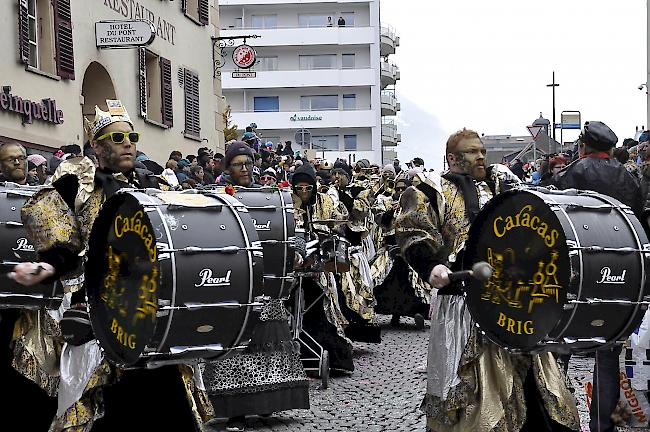 Impressionen des grossen Fasnachtsumzugs in Brig.