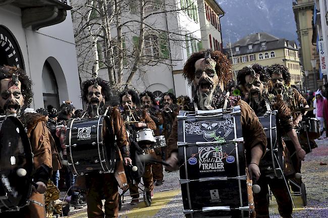 Impressionen des grossen Fasnachtsumzugs in Brig.