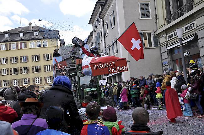 Impressionen des grossen Fasnachtsumzugs in Brig.