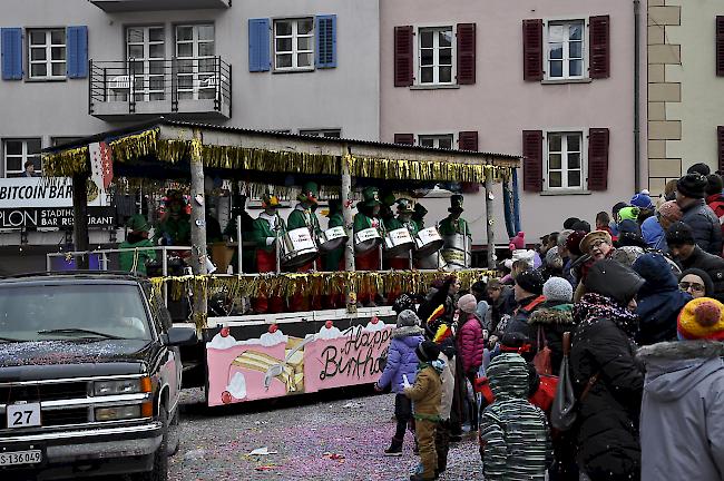 Impressionen des grossen Fasnachtsumzugs in Brig.