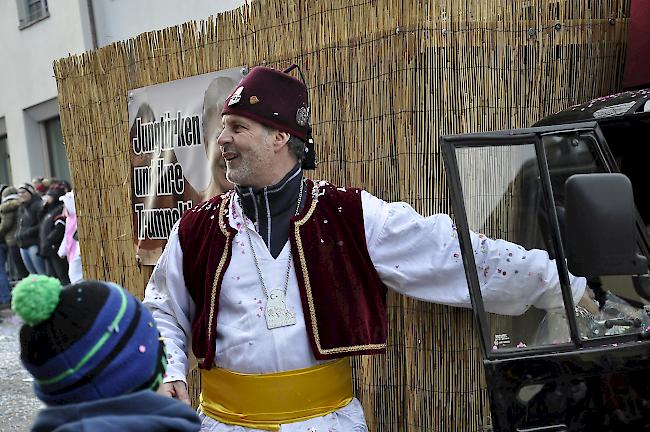 Impressionen des grossen Fasnachtsumzugs in Brig.