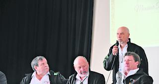 Petri Heil. Im Vorstand des WKSFV k&uuml;mmern sich unter anderem Philippe Darioly, Markus Truffer, Gilbert Schmid und Didier Vouillamoz (von links) um die Anliegen der gut 2700 patentierten Walliser Fischer. 