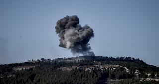 Unter Beschuss. Die t&uuml;rkische Armee beschiesst kurdisches Gebiet in Syrien.