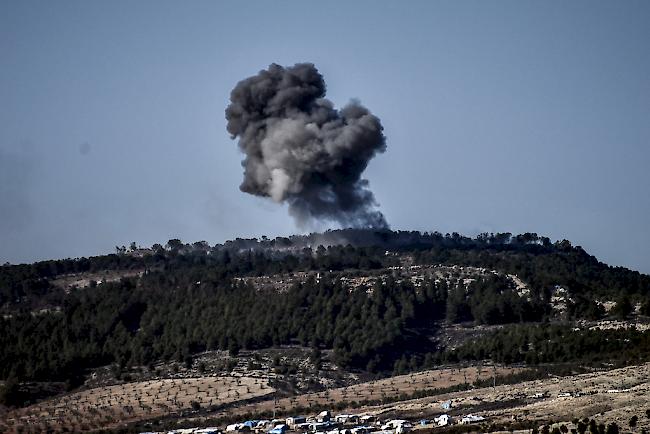 Unter Beschuss. Die türkische Armee beschiesst kurdisches Gebiet in Syrien.