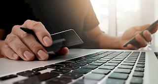 Warnung. Man solle niemandem Zugriff auf den eigenen Computer geben, der nicht dazu aufgefordert wurde, r&auml;t die Kantonspolizei (Symbolbild).