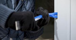 Jugendliche gestoppt. Die f&uuml;nfk&ouml;pfige Bande ver&uuml;bte unz&auml;hlige Diebst&auml;hle im Kanton (Symbolbild).