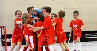 Sion Unihockey holte sich bei den Junioren E den Turniersieg. 