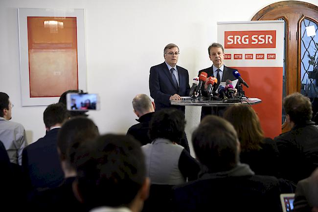 «Natürlich ist es ein guter Tag für die SRG, denn die Stimmbevölkerung hat mit ihrem Votum die Legitimierung des medialen Service public untermauert», sagte SRG-Verwaltungsratspräsident Jean-Michel Cina im Rahmen einer Medienorientierung am Sonntag in Bern.