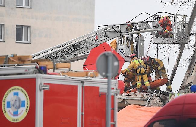 Im polnischen Poznan forderte eine Gasexplosion am Sonntag fünf Tote und 21 Verletzte.