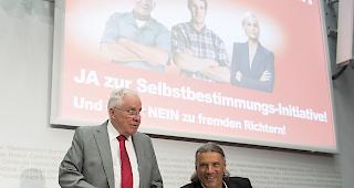 Ungleiches Duo. SVP-&Uuml;bervater Christophe Blocher (links) und Oskar Freysinger, der die Partei im Wallis aufgebaut hat.