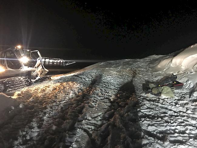 Aufgrund der Topografie des Geländes konnte der Fahrer des Pistenfahrzeuges das Zelt nicht sehen.